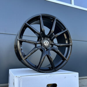 19 Zoll Felgen V1 Wheels V1 schwarz für VW Golf 7 8 GTI Clubsport TCR 7R 8R 3
