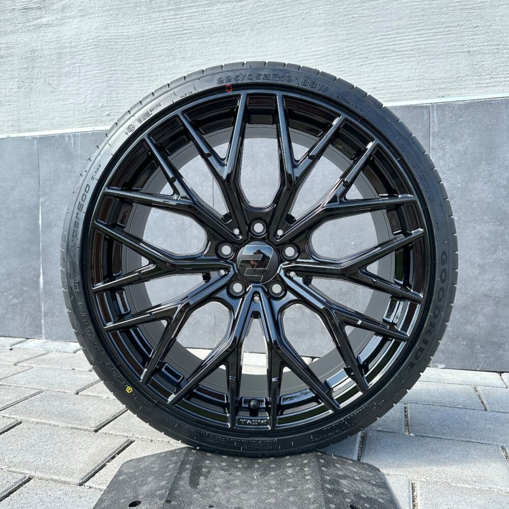 WH37 18 Zoll Sommerräder Sommerreifen Komplettrad Mercedes CLA Klasse C118 X118